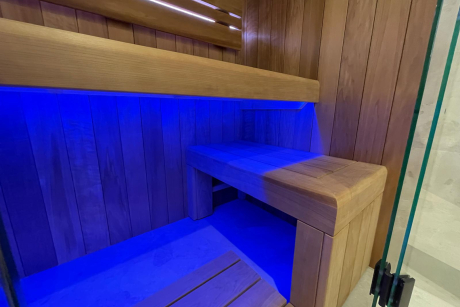 Finská sauna Gold Dark Praha