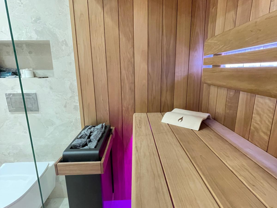 Finská sauna, Gold Dark Praha