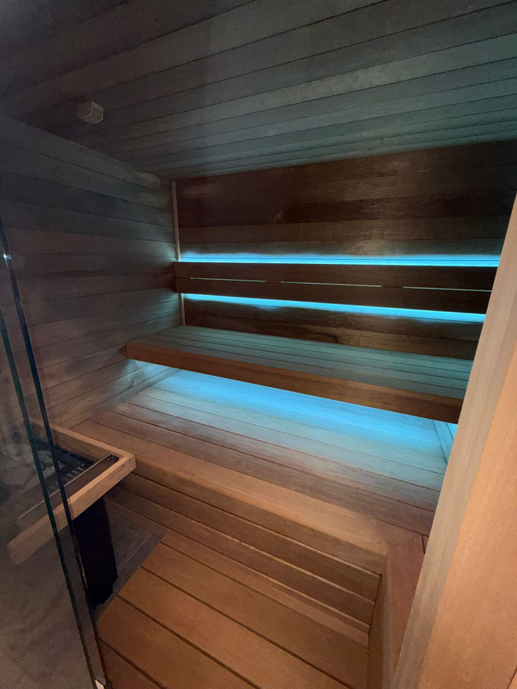 Kombinovaná sauna Gold Dark Atyp Litoměřice Kombinovaná sauna Gold Dark Atyp Litoměřice