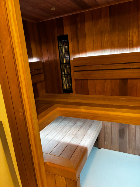 Kombinovaná sauna, Gold Dark Praha Kombinovaná sauna, Gold Dark Praha