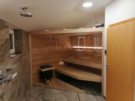 Presklená sauna
