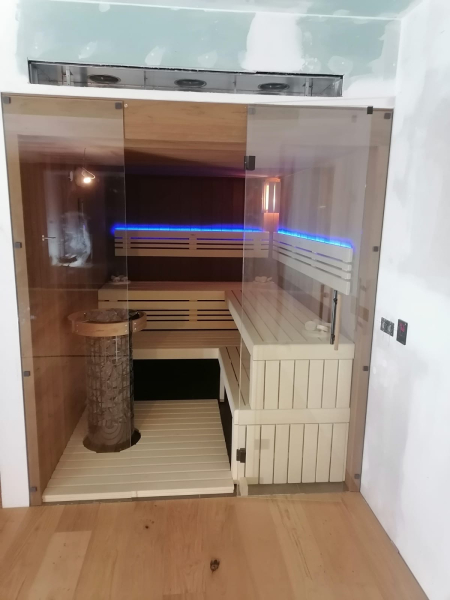 Presklená sauna