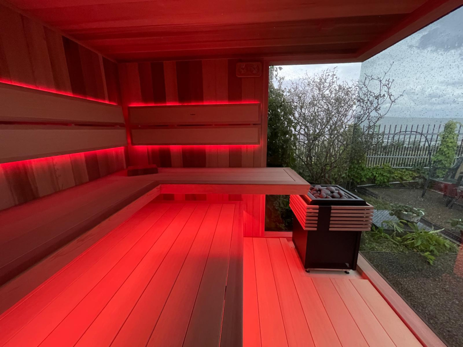 Vonkajšia presklená sauna: Luxusný relax pod holým nebom