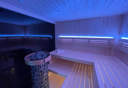 Vonkajšia sauna, Pinea, Uherský Brod