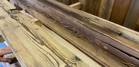 Výroba sáun zo špeciálnych dosiek starého dreva